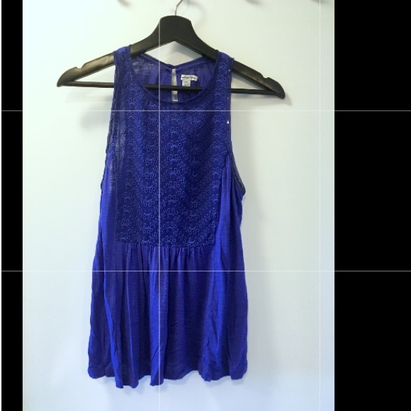 Sleeveless Blouse w/ Sequin & Texture Detailing - Picture 7 of 7